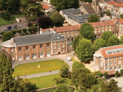 SAINT NICOLAS COLLEGE